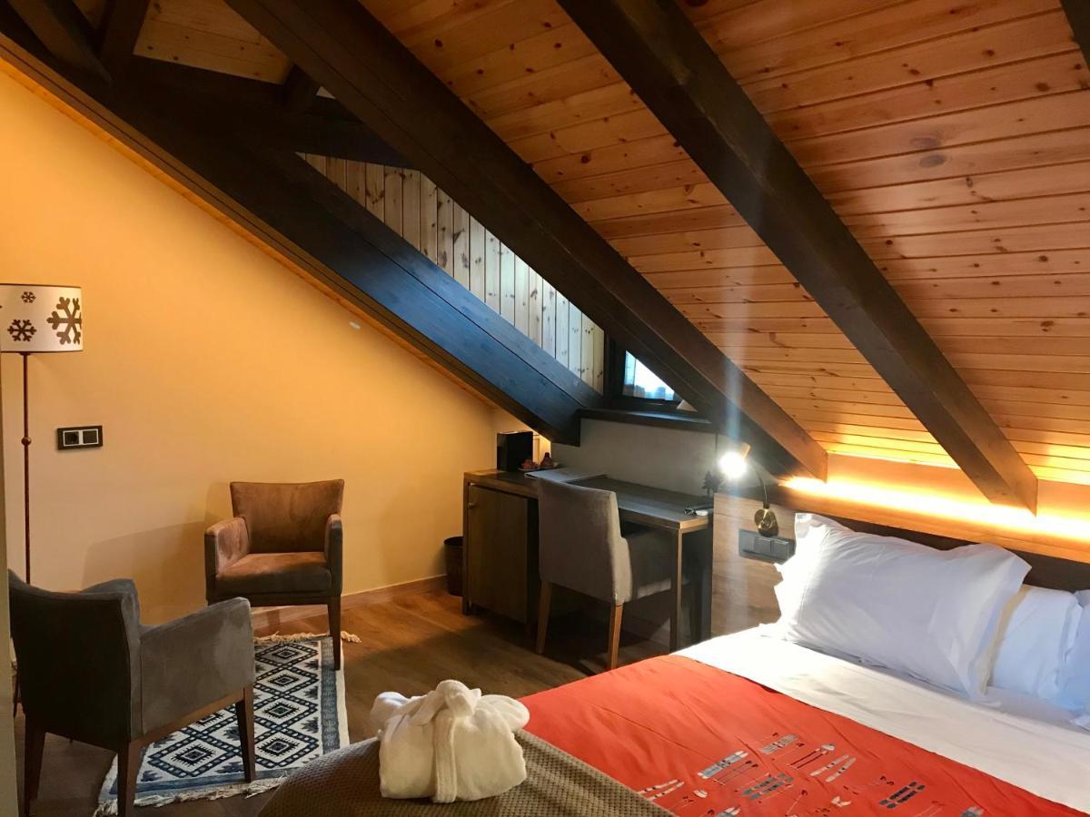 Hotel Boutique La Neu Бенаске Екстер'єр фото