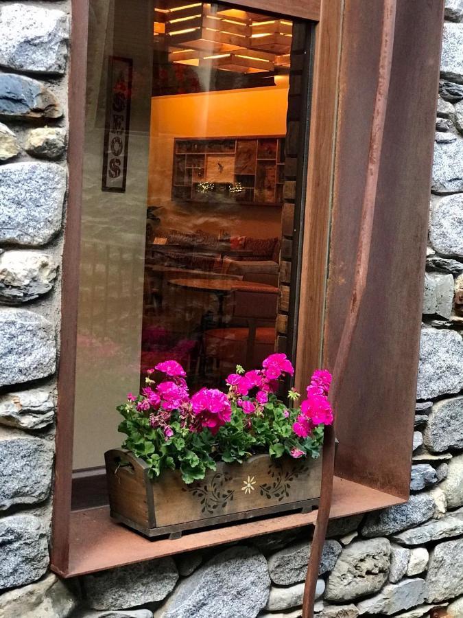Hotel Boutique La Neu Бенаске Екстер'єр фото